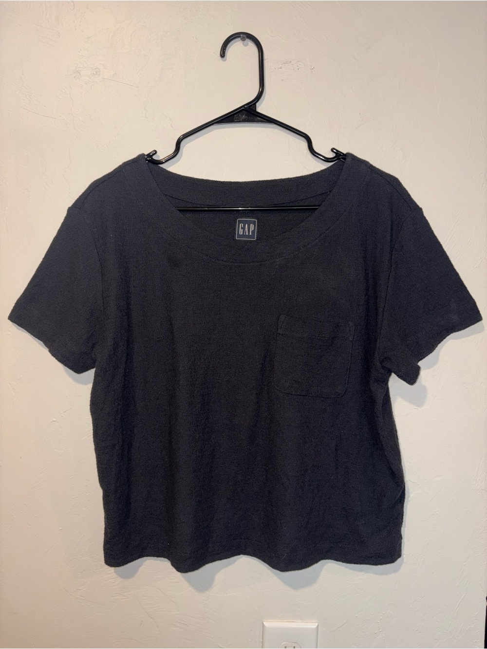 GAP Relaxed Cropped Pocket T-Shirt